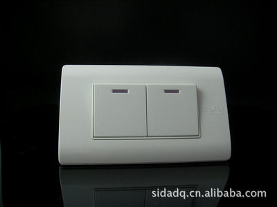外貿(mào)美式墻壁開(kāi)關(guān)插座 卡賓斯基118型純白二位開(kāi)關(guān)，品質(zhì)與設(shè)計(jì)的融合